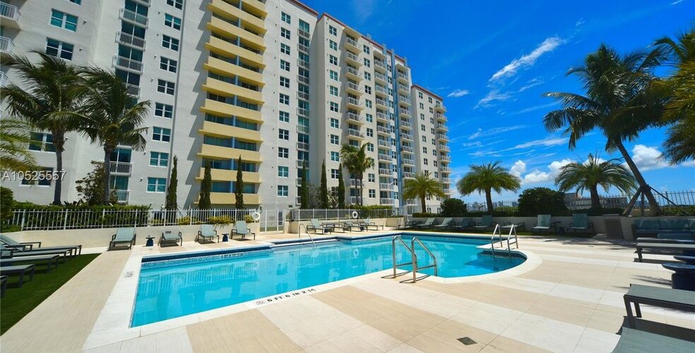 Home Green Rainbow Apartments