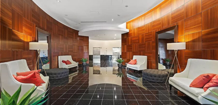 Executive Suite – Aston 707